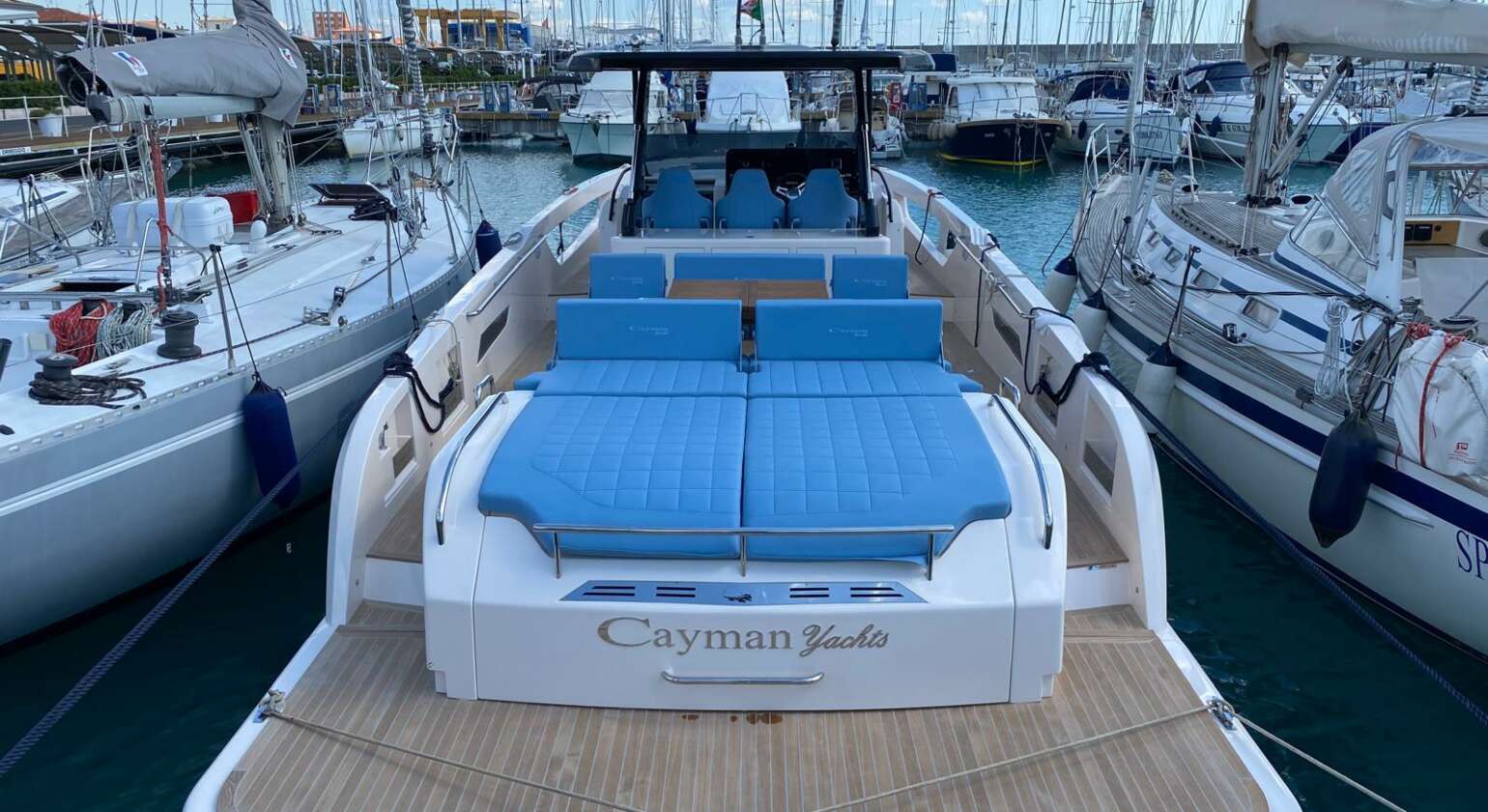 Cayman 400 WA